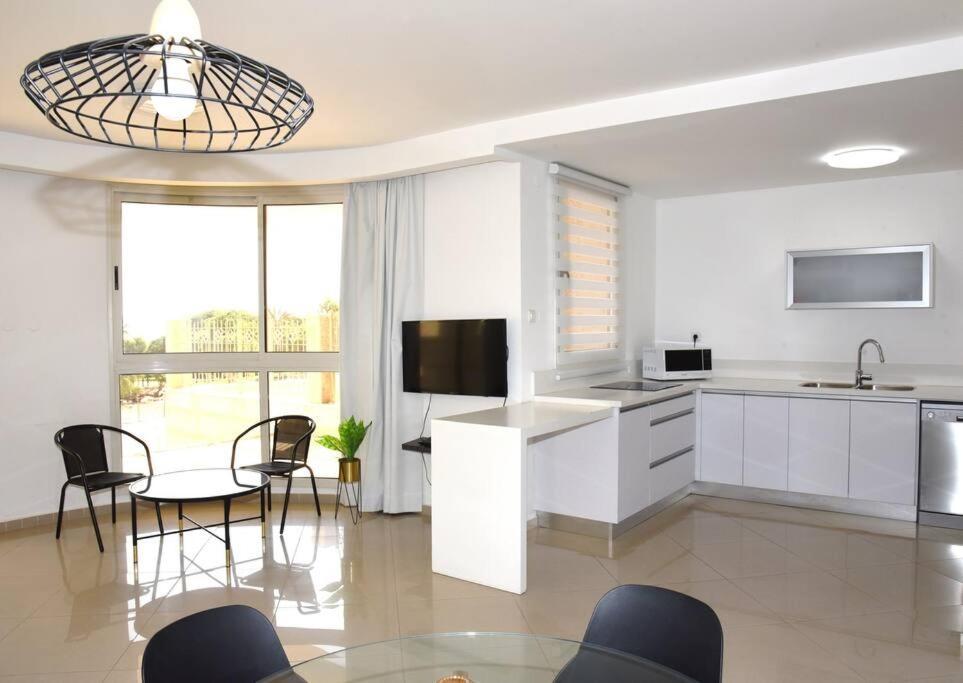 Stylish 3Br Golf Residence Ейлат Екстериор снимка